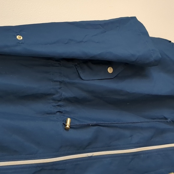 Large Atmosphere Parka In A Pocket Blue With Gold Hardware Jacket - Picture 6 of 17